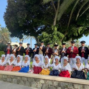 Visite du groupe folklorique LOUS RÉOULÈS